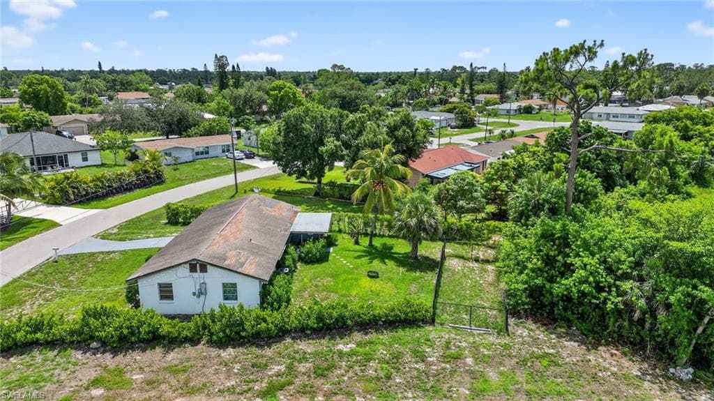 7416 Pine Dr, Fort Myers, FL 33967-32