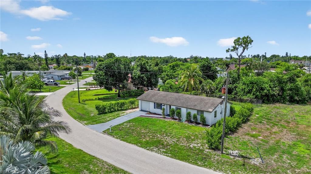 7416 Pine Dr, Fort Myers, FL 33967-38