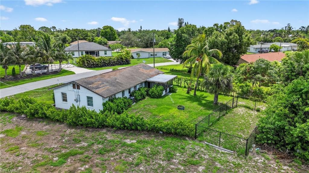 7416 Pine Dr, Fort Myers, FL 33967-40