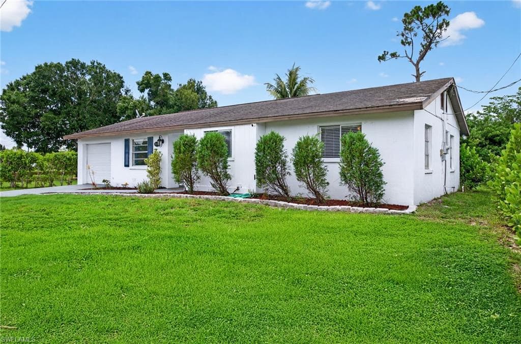 7416 Pine Dr, Fort Myers, FL 33967-4