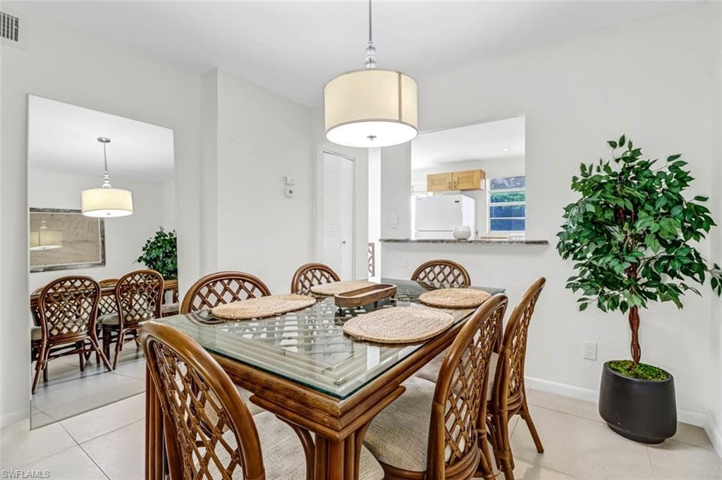1100 8th Ave S 211b, Naples, FL 34102-9