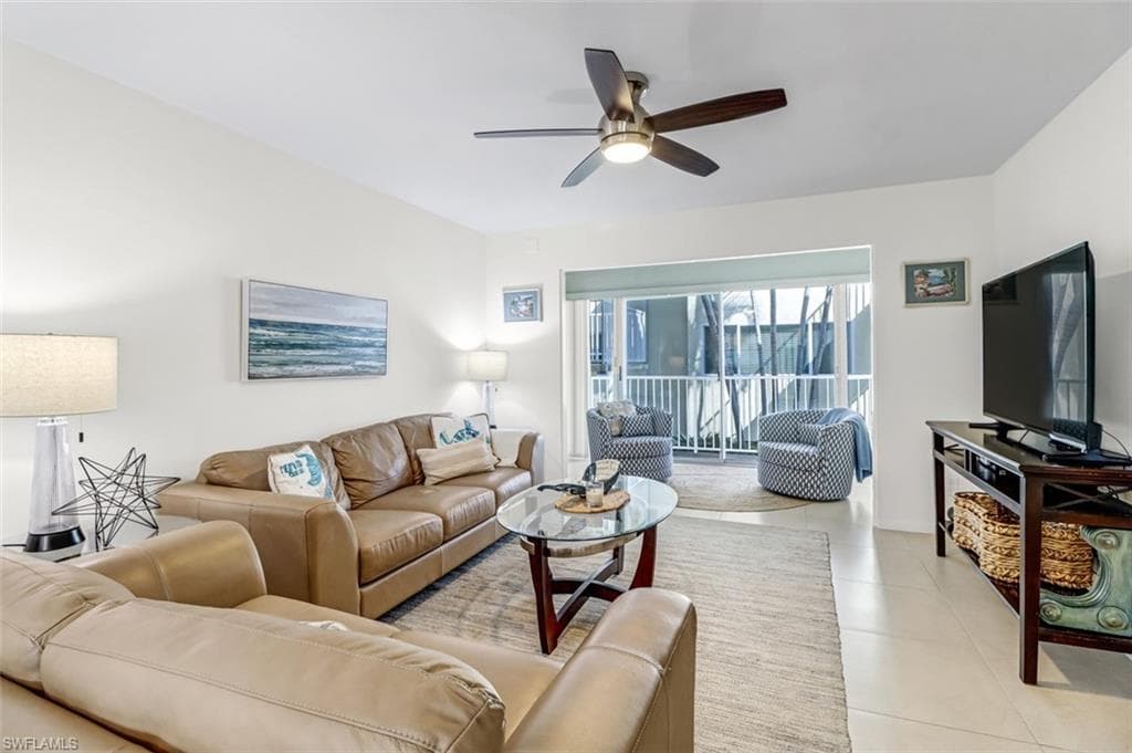 1100 8th Ave S 211b, Naples, FL 34102-3
