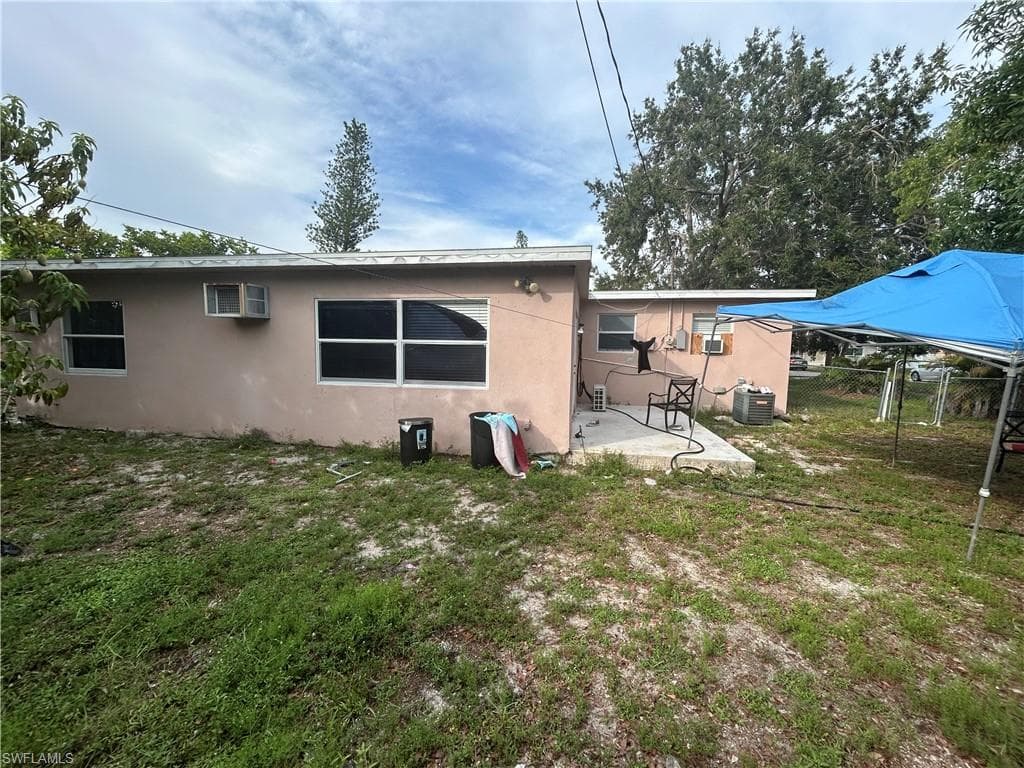 4920 Cortez Cir, Naples, FL 34112-11