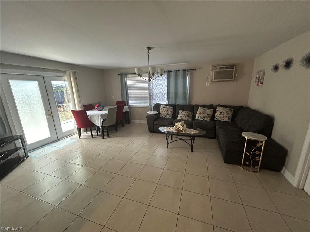 4920 Cortez Cir, Naples, FL 34112-5