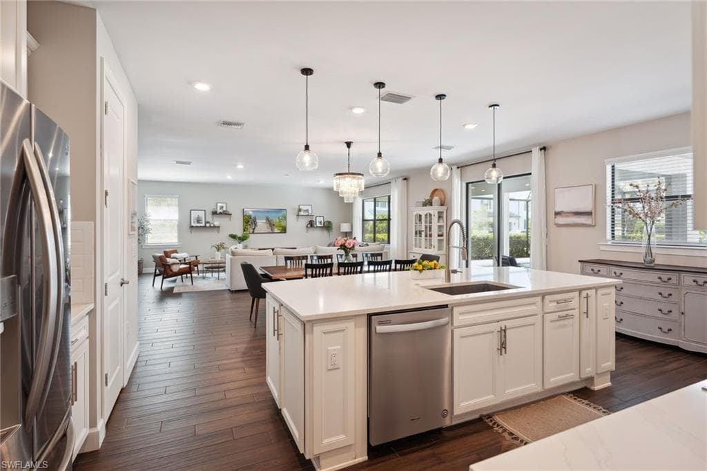 9002 Slade Ter, Fort Myers, FL 33967-19