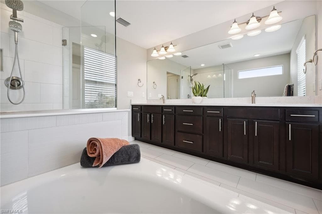 9002 Slade Ter, Fort Myers, FL 33967-33