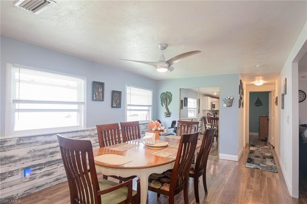 513 Cape Florida Ln, Naples, FL 34104-13