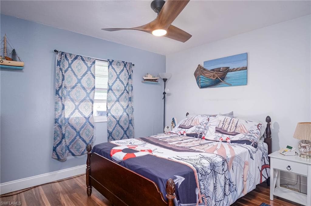 513 Cape Florida Ln, Naples, FL 34104-19