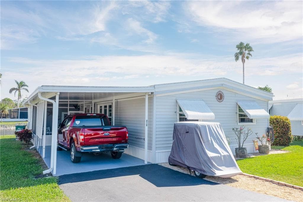 513 Cape Florida Ln, Naples, FL 34104-31