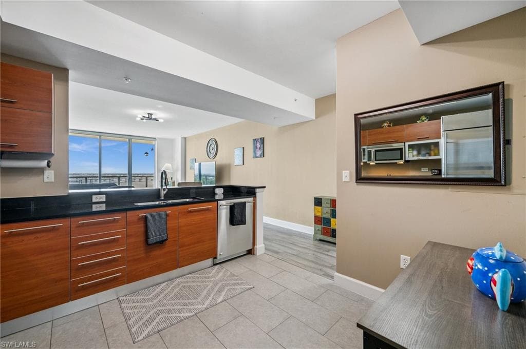 3000 Oasis Grand Blvd 1702, Fort Myers, FL 33916-27