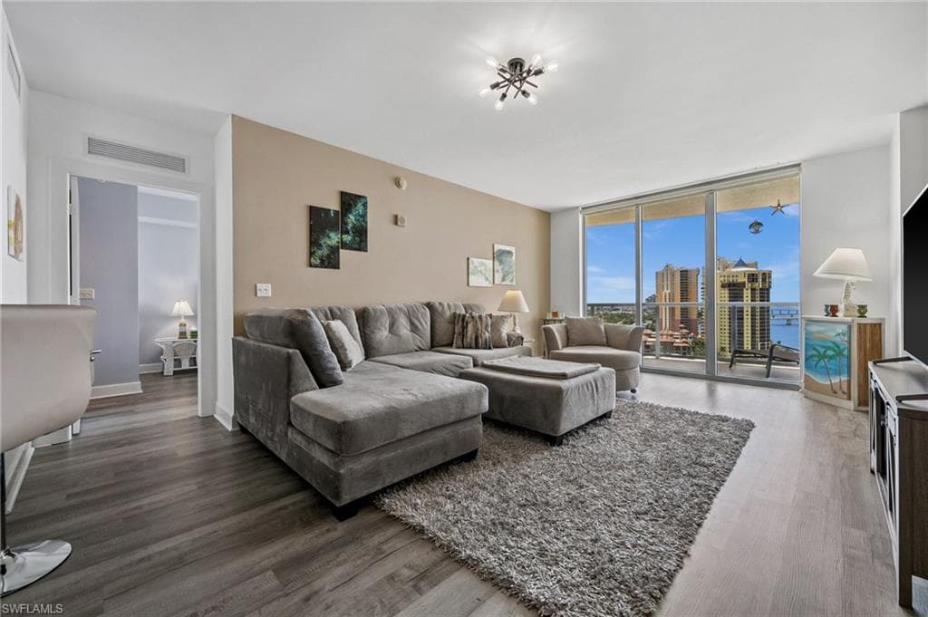 3000 Oasis Grand Blvd 1702, Fort Myers, FL 33916-7