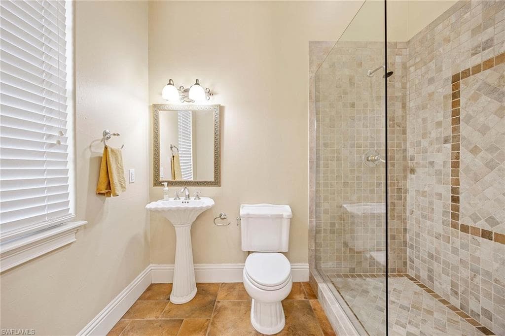 6912 Anthurium Ln, Naples, FL 34113-37