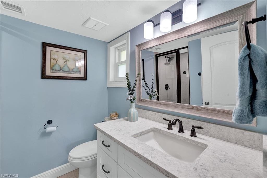 61 Greenbrier St 7-207, Marco Island, FL 34145-11