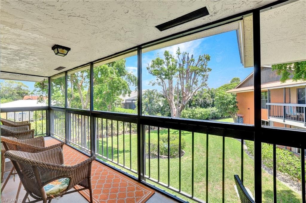 61 Greenbrier St 7-207, Marco Island, FL 34145-15