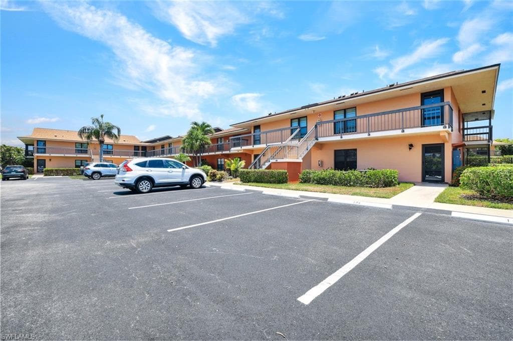 61 Greenbrier St 7-207, Marco Island, FL 34145-16