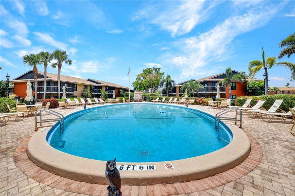 61 Greenbrier St 7-207, Marco Island, FL 34145-17