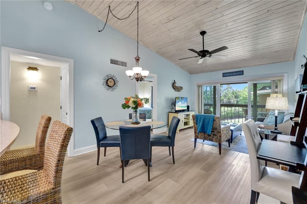 61 Greenbrier St 7-207, Marco Island, FL 34145-2