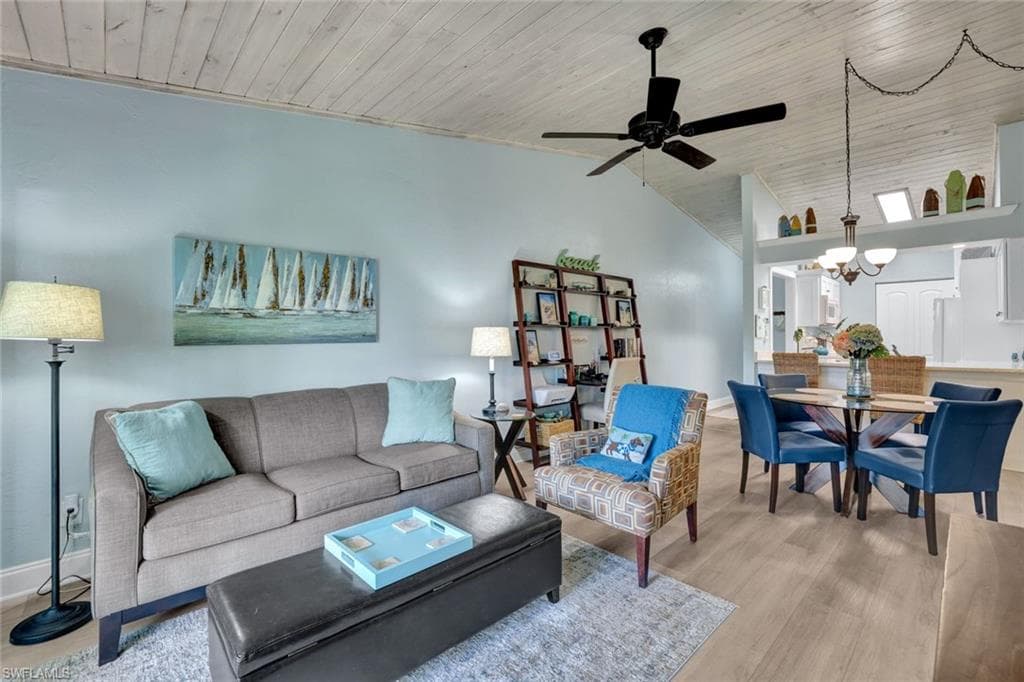 61 Greenbrier St 7-207, Marco Island, FL 34145-5