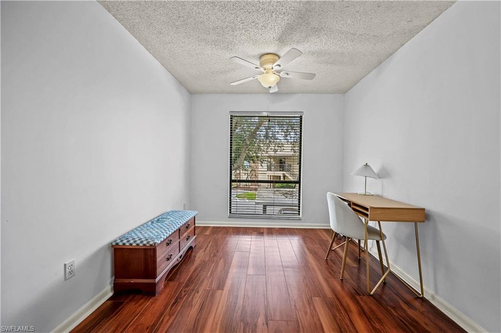 240 Pebble Beach Cir F206, Naples, FL 34113-10