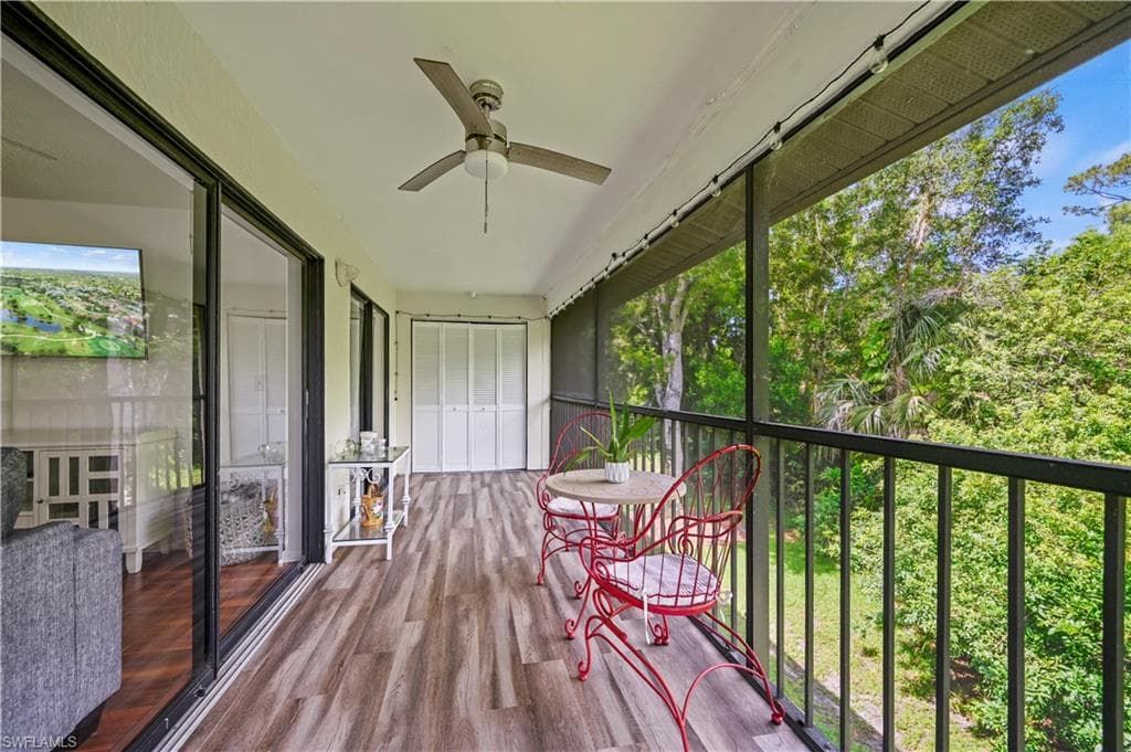 240 Pebble Beach Cir F206, Naples, FL 34113-13