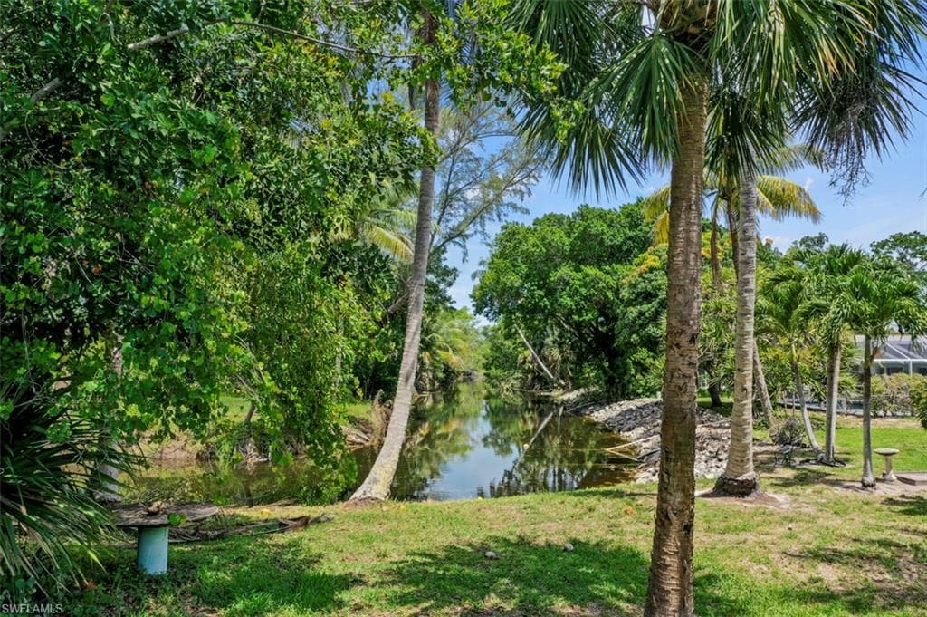 240 Pebble Beach Cir F206, Naples, FL 34113-28