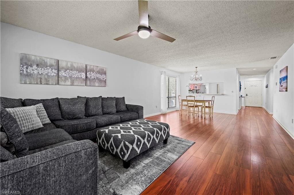 240 Pebble Beach Cir F206, Naples, FL 34113-3