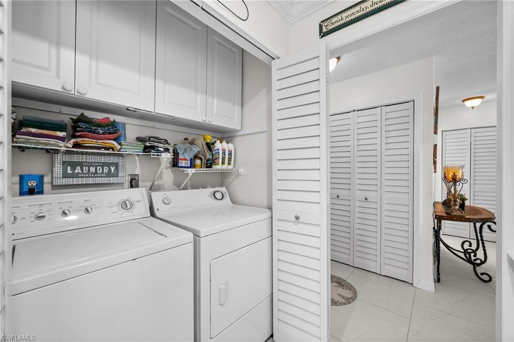 4251 Island Cir 3, Fort Myers, FL 33919-25