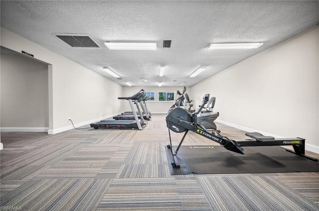 4251 Island Cir 3, Fort Myers, FL 33919-45