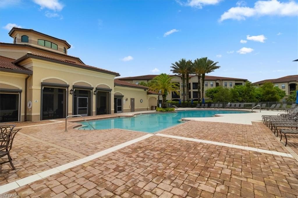 12970 Positano Cir 301, Naples, FL 34105-34