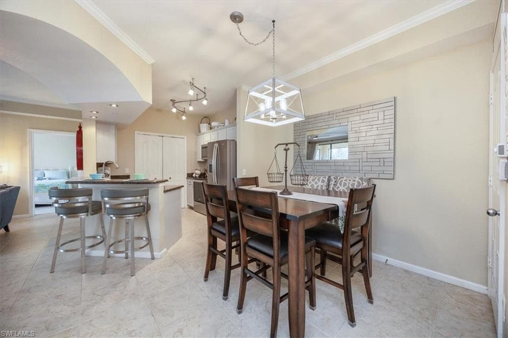 12970 Positano Cir 301, Naples, FL 34105-6