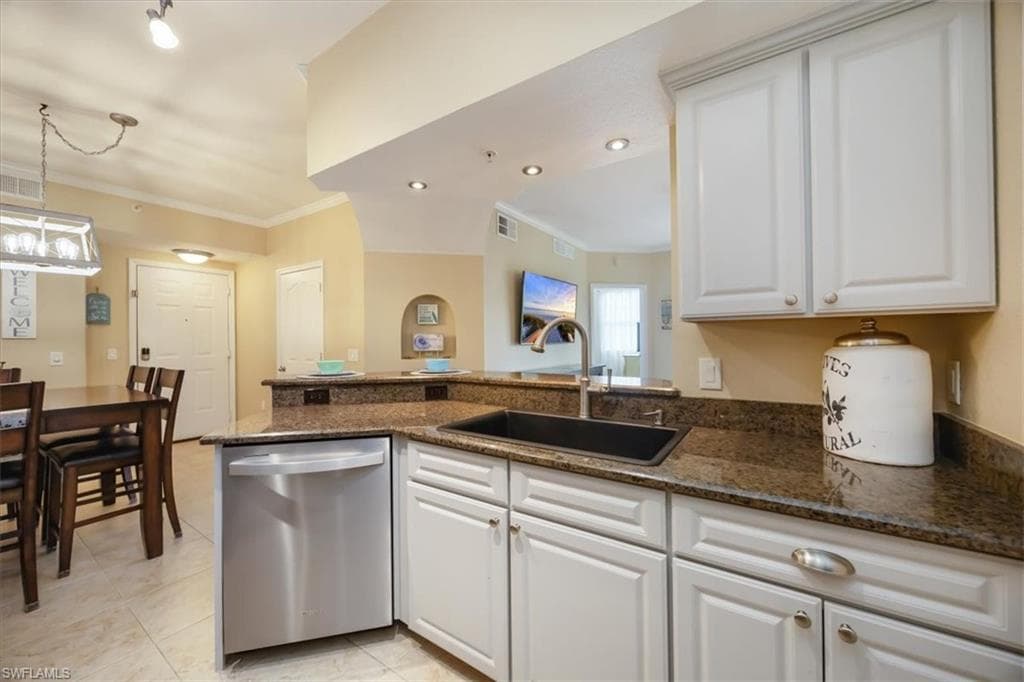 12970 Positano Cir 301, Naples, FL 34105-7