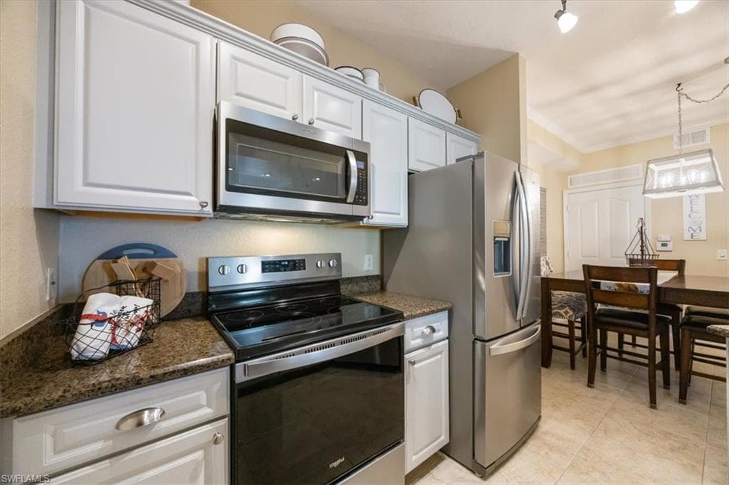 12970 Positano Cir 301, Naples, FL 34105-8