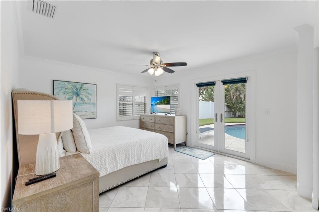 636 98th Ave N, Naples, FL 34108-11