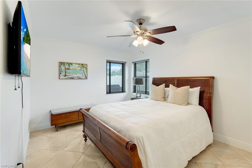636 98th Ave N, Naples, FL 34108-13
