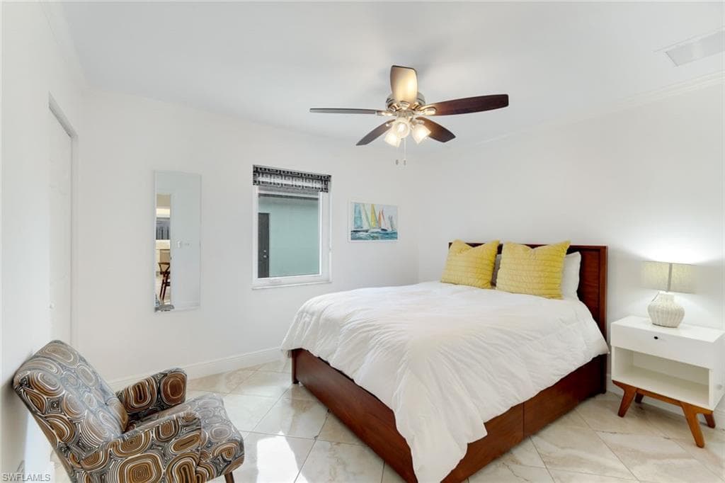 636 98th Ave N, Naples, FL 34108-15
