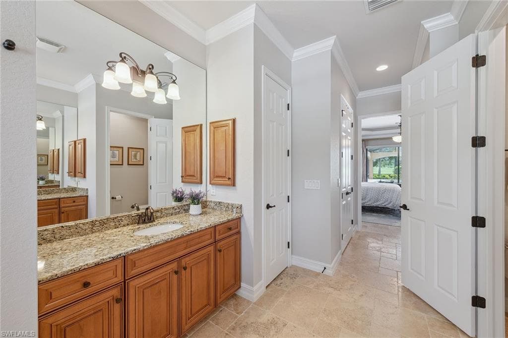 3441 Runaway Ln, Naples, FL 34114-15