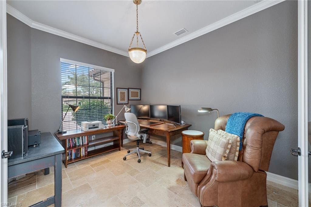 3441 Runaway Ln, Naples, FL 34114-17
