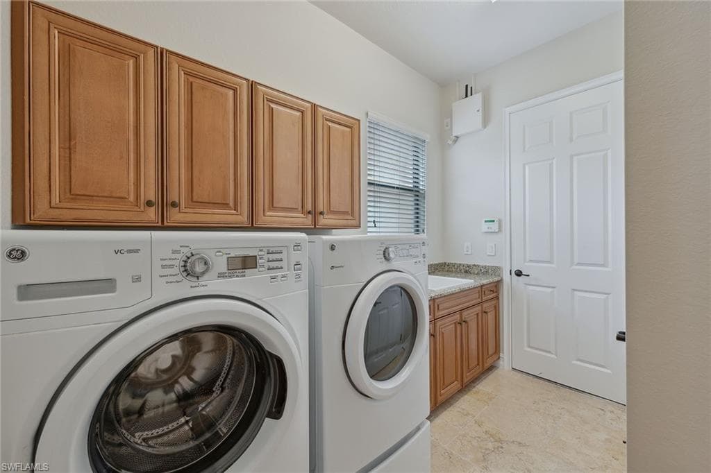 3441 Runaway Ln, Naples, FL 34114-29