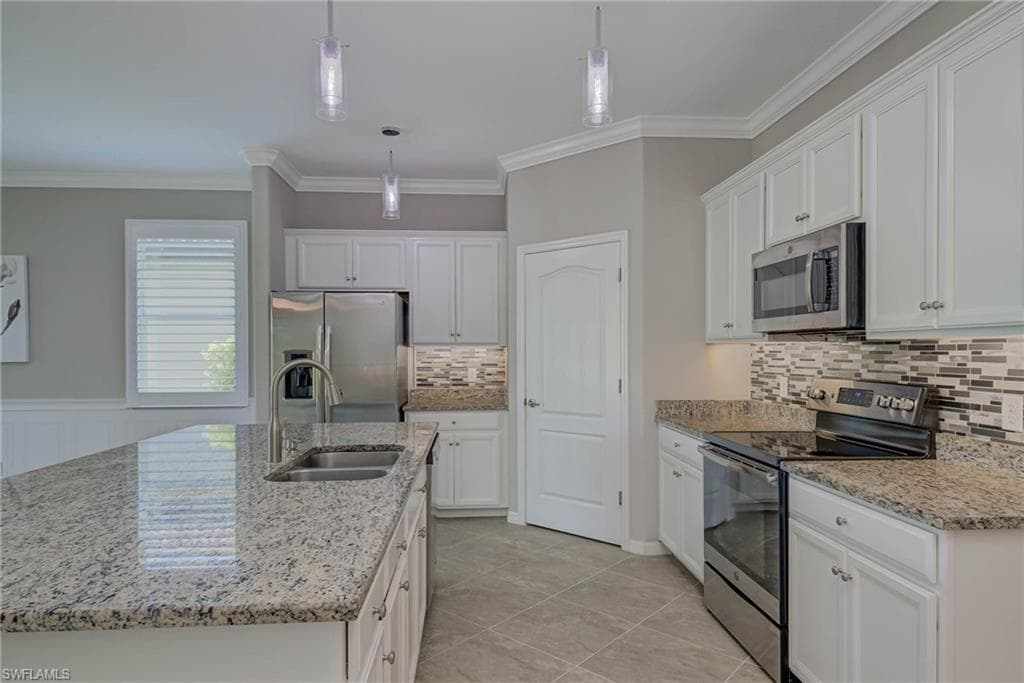 1964 Parson St, Naples, FL 34120-9