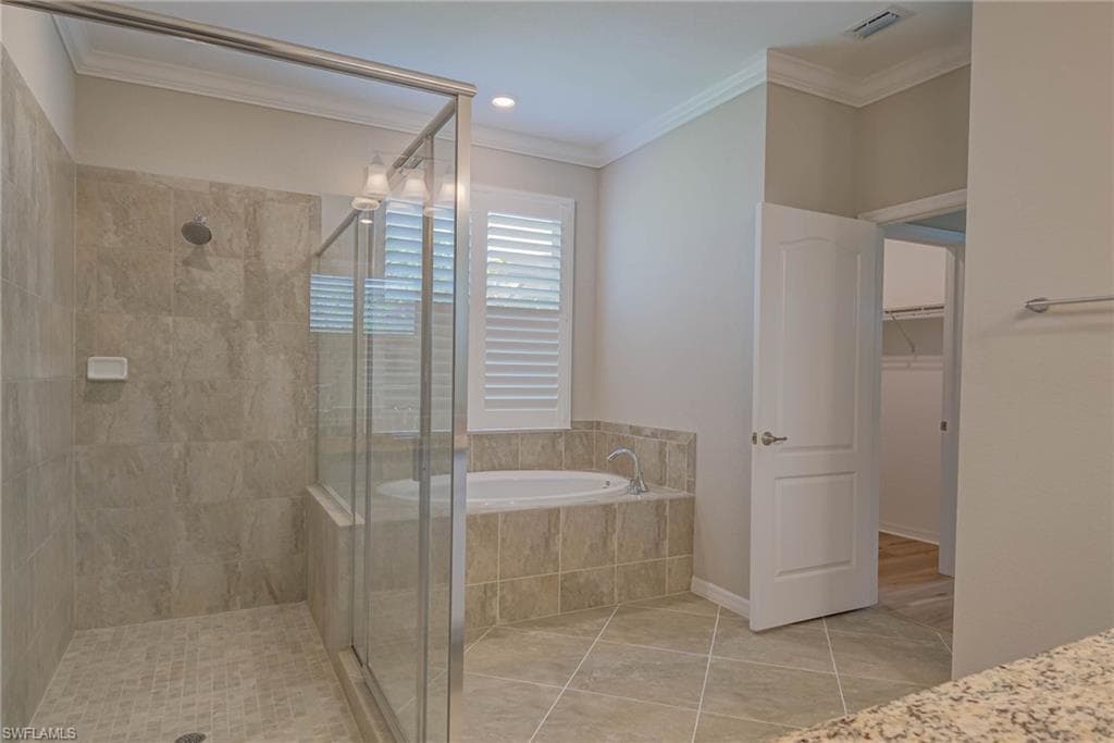 1964 Parson St, Naples, FL 34120-14