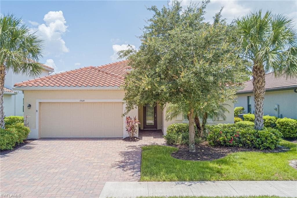 1964 Parson St, Naples, FL 34120-1