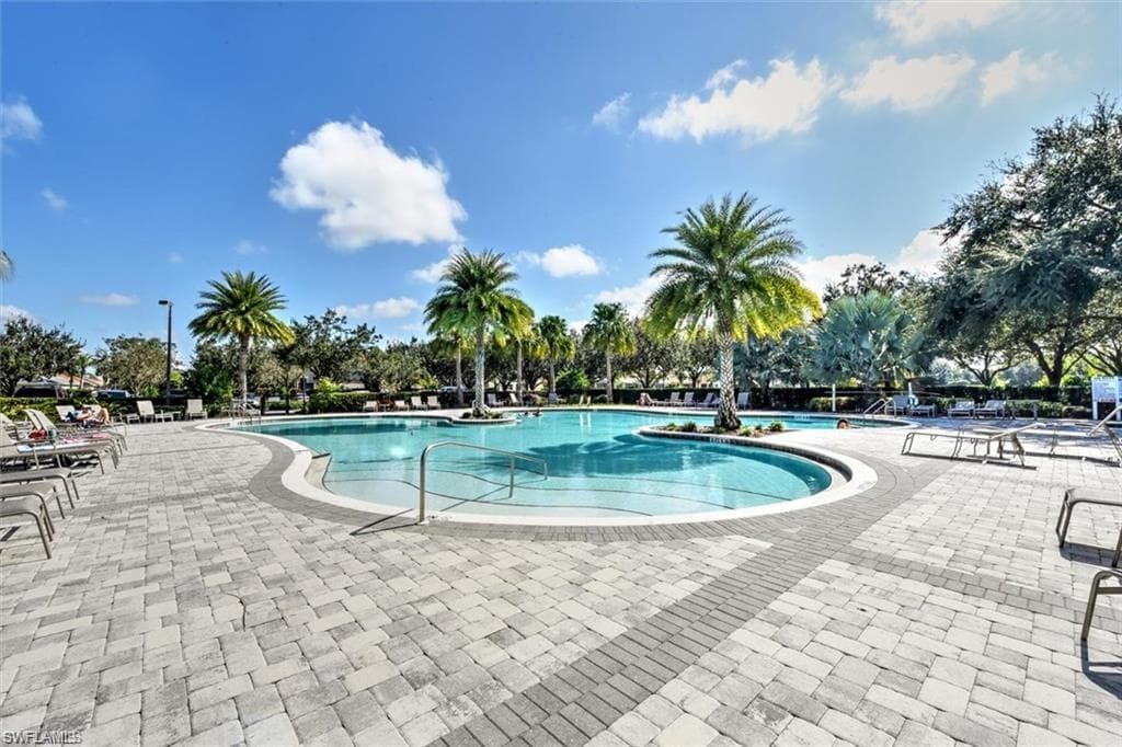 1964 Parson St, Naples, FL 34120-25