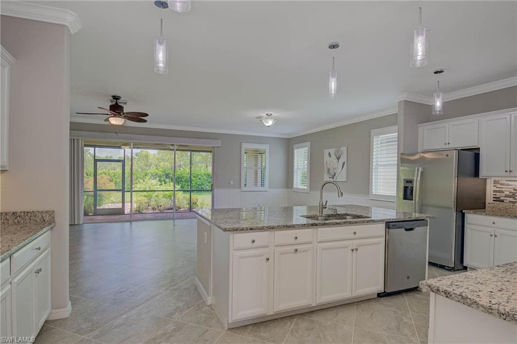 1964 Parson St, Naples, FL 34120-4
