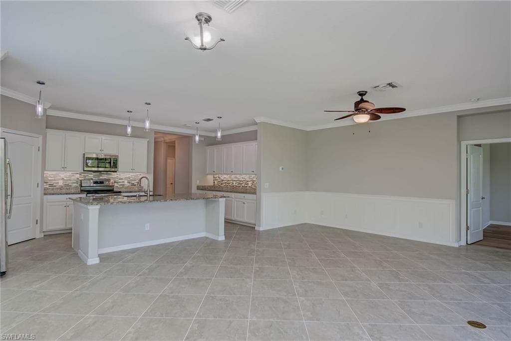 1964 Parson St, Naples, FL 34120-6