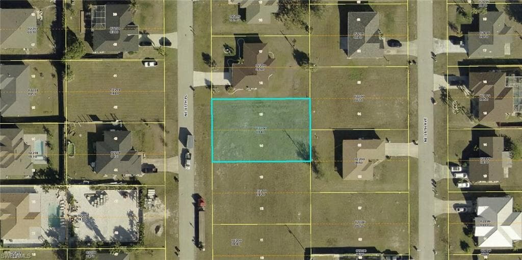 1827 17th Pl, Cape Coral, FL 33909-1