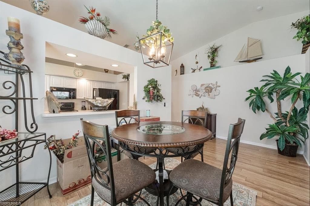 315 Melrose Pl 27, Naples, FL 34104-11