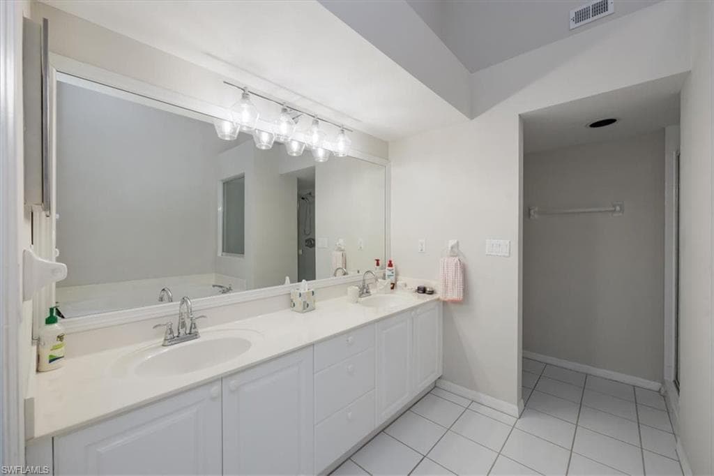 315 Melrose Pl 27, Naples, FL 34104-17