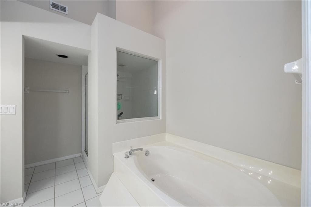 315 Melrose Pl 27, Naples, FL 34104-18