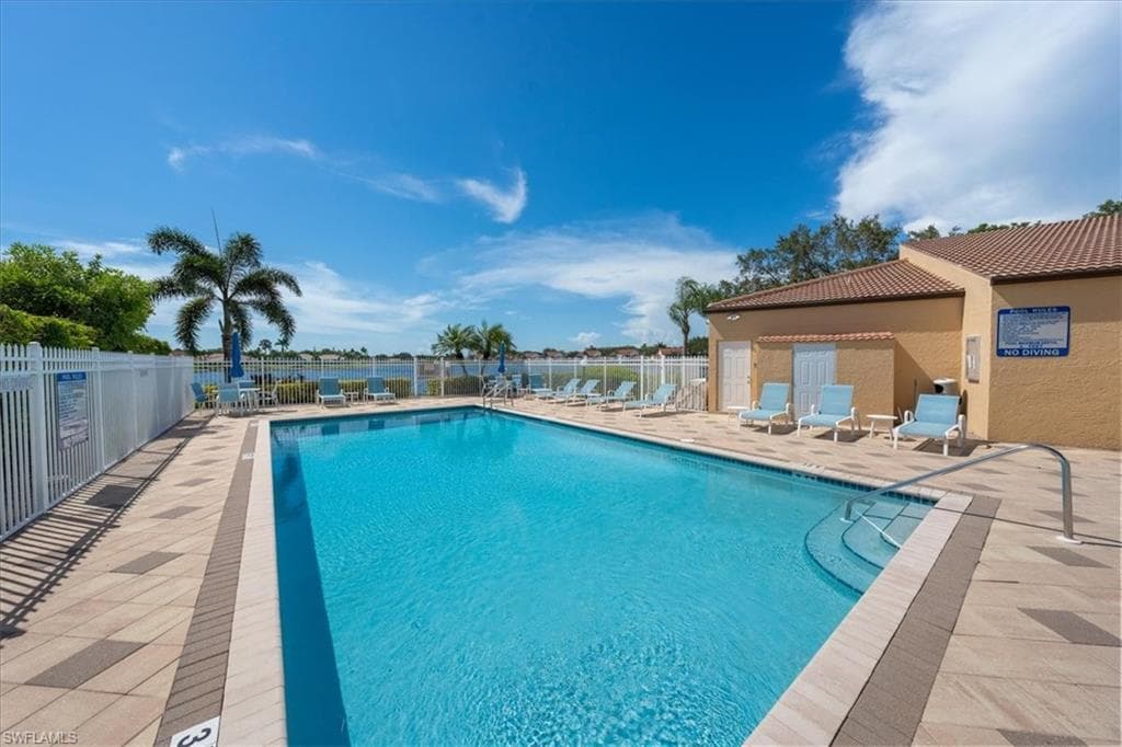 315 Melrose Pl 27, Naples, FL 34104-38