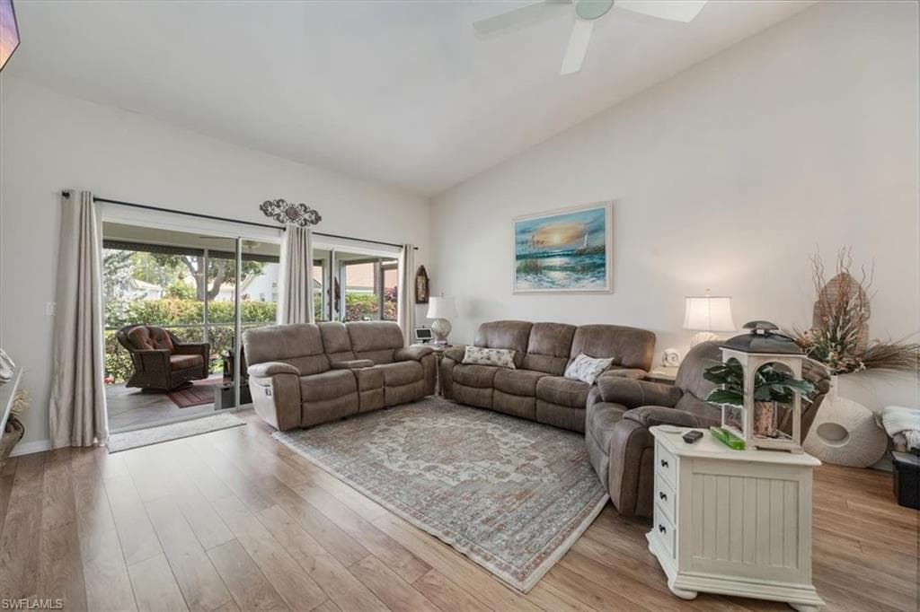 315 Melrose Pl 27, Naples, FL 34104-6